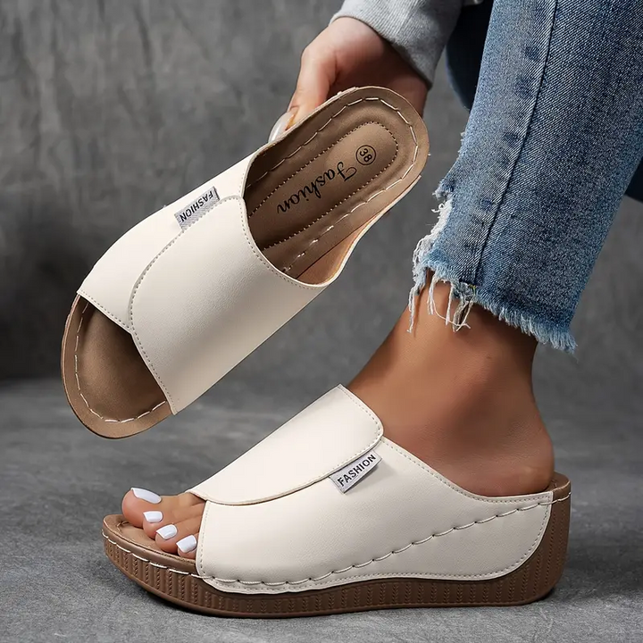 Sadie – Supportive Slide Sandal