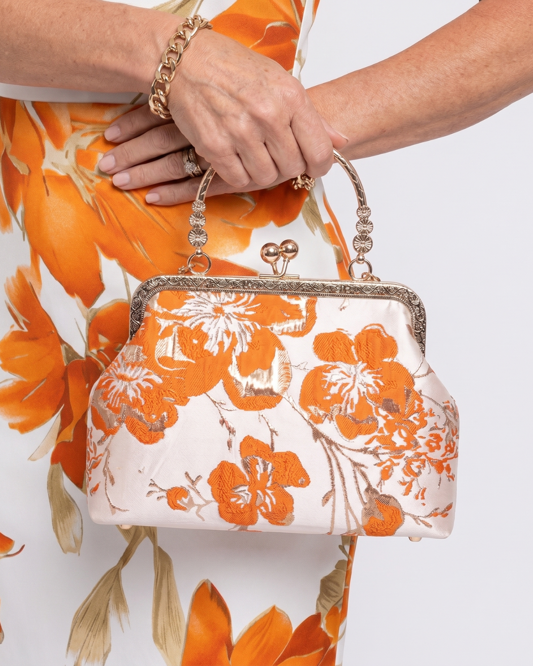 Greta - Floral Embroidered Frame Chain Handbag