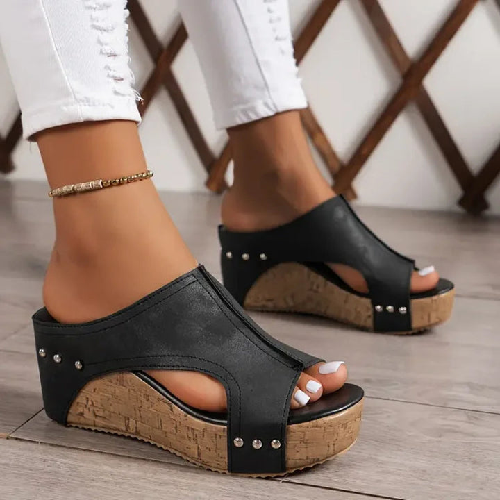 Ivy – Supportive Slide Sandal