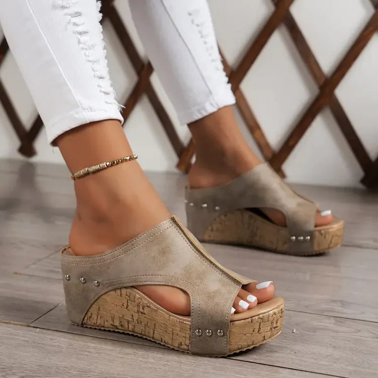 Ivy – Supportive Slide Sandal