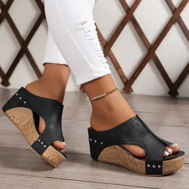 Ivy – Supportive Slide Sandal