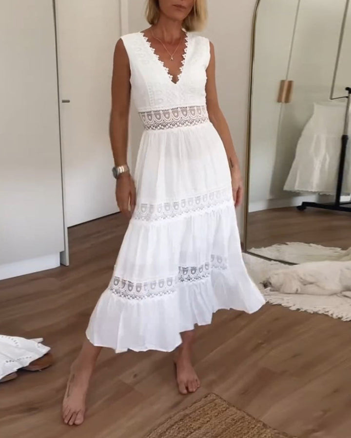 Aurélie - Elegant Lace Midi Dress with V-Neck
