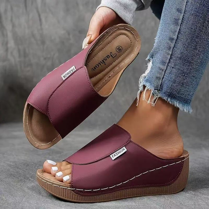 Sadie – Supportive Slide Sandal