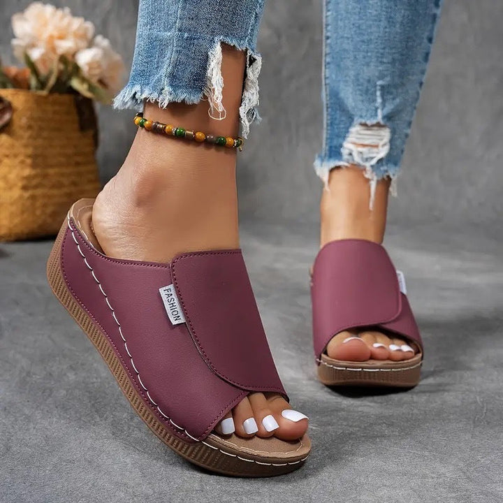 Sadie – Supportive Slide Sandal