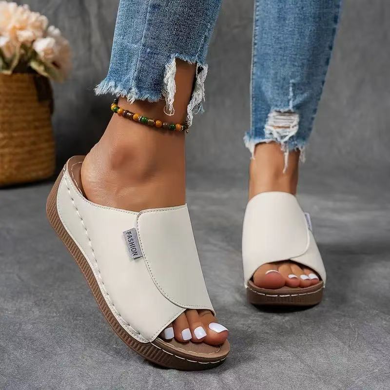Sadie – Supportive Slide Sandal