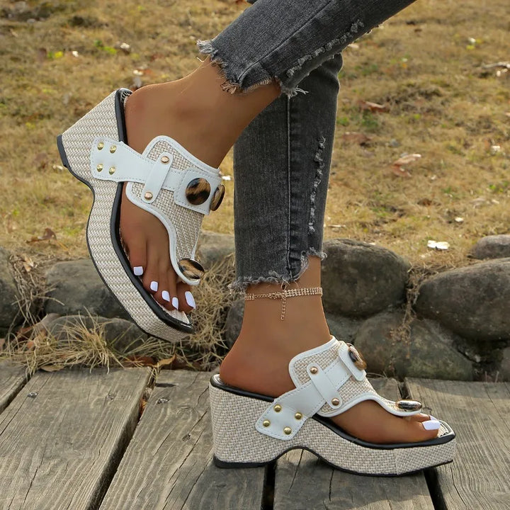 Eveline -Summer Slides