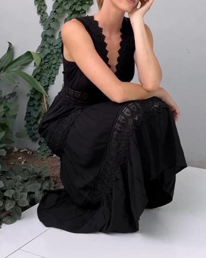 Aurélie - Elegant Lace Midi Dress with V-Neck