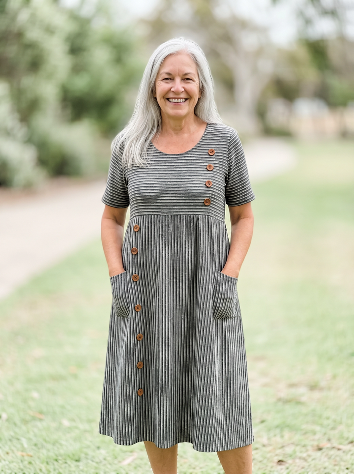Wanda - Luxurious Striped Midi Dress
